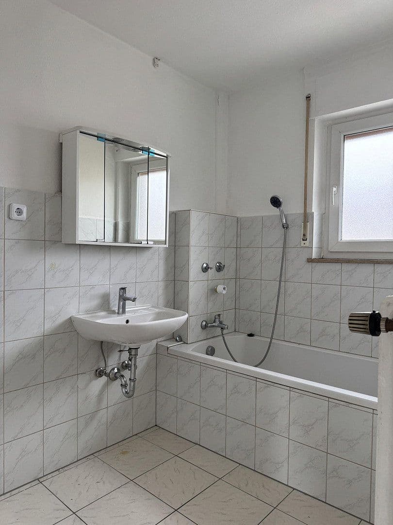 Prenájom bytu 3-izbový 85 m², Offenburgerstraße 1, Villingen-Schwenningen, Bádensko-Wurttembersko Prenájom bytu 3-izbový 85 m², Offenburgerstraße 1, Villingen-Schwenningen, Bádensko-Wurttembersko