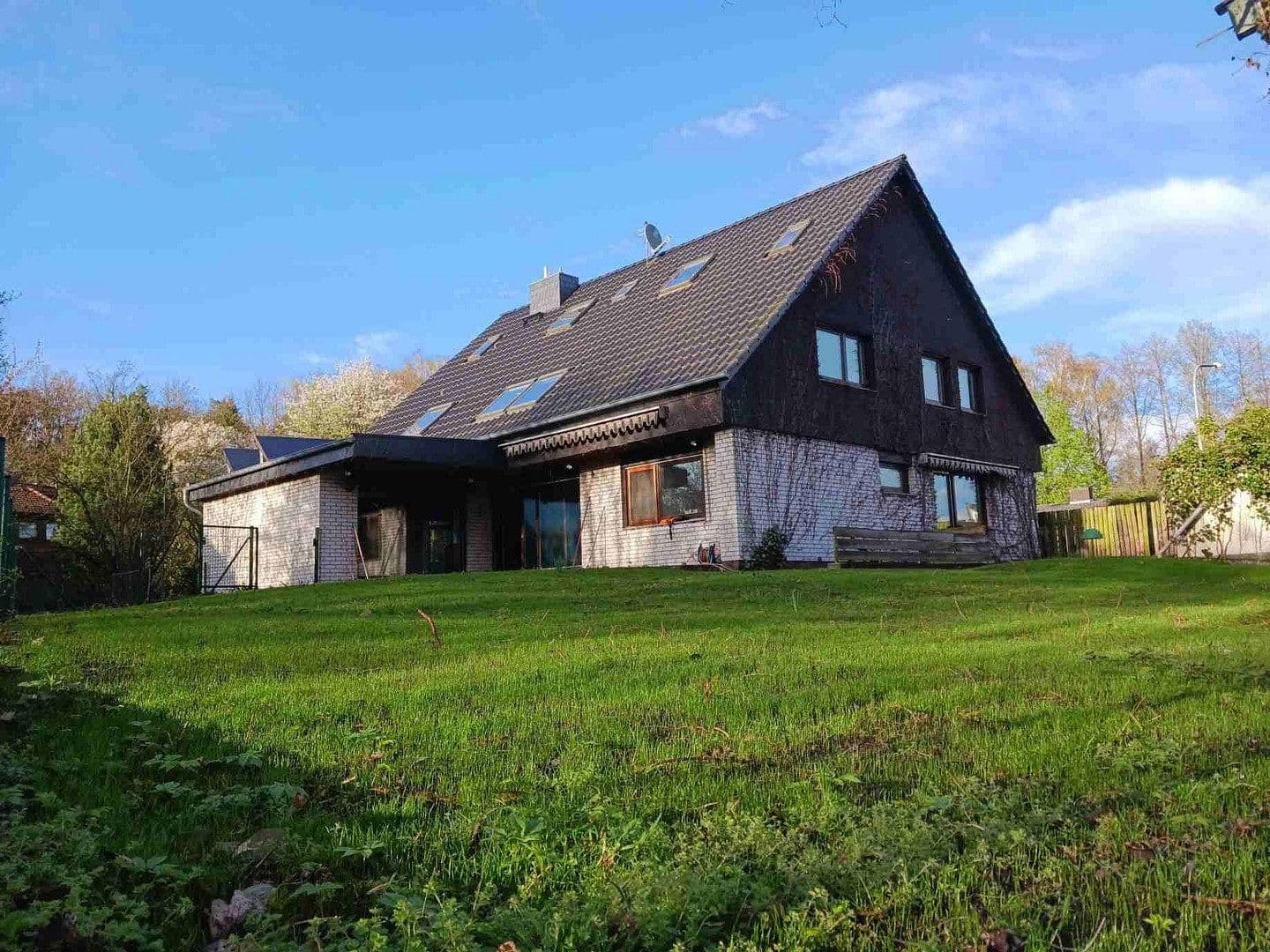 Predaj domu 209 m², pozemek 1.041 m², Tischlerstraße 7, Gifhorn, Dolné Sasko Predaj domu 209 m², pozemek 1.041 m², Tischlerstraße 7, Gifhorn, Dolné Sasko