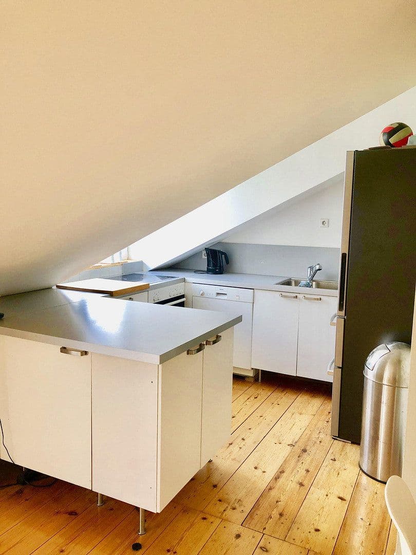 Prenájom bytu 2-izbový 70 m², Fichtestraße, Berlin, Berlín Prenájom bytu 2-izbový 70 m², Fichtestraße, Berlin, Berlín