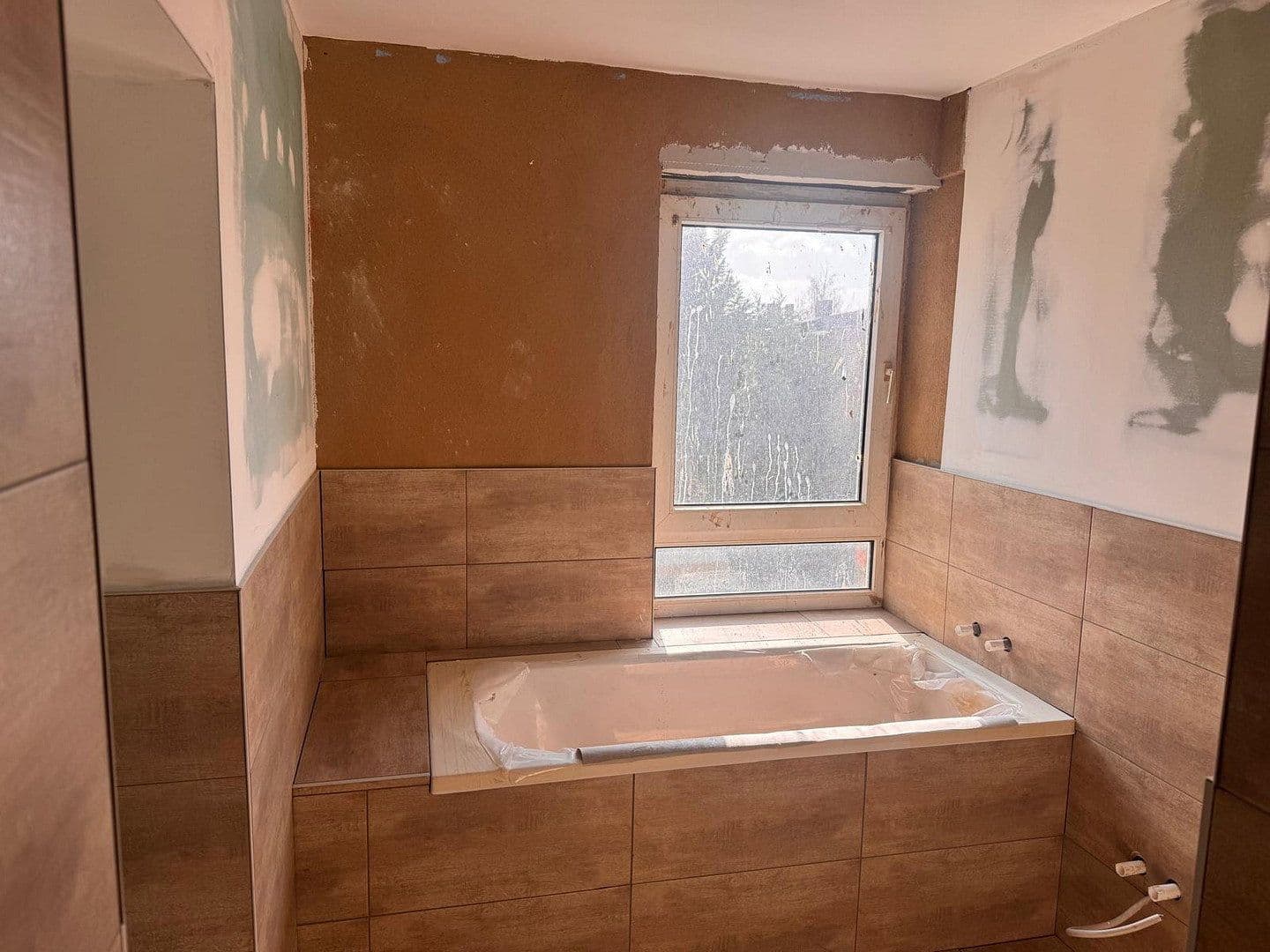 Prenájom bytu 4-izbový 110 m², Bahnhofstraße 22, Schönebeck (Elbe), Sasko-Anhaltsko Prenájom bytu 4-izbový 110 m², Bahnhofstraße 22, Schönebeck (Elbe), Sasko-Anhaltsko