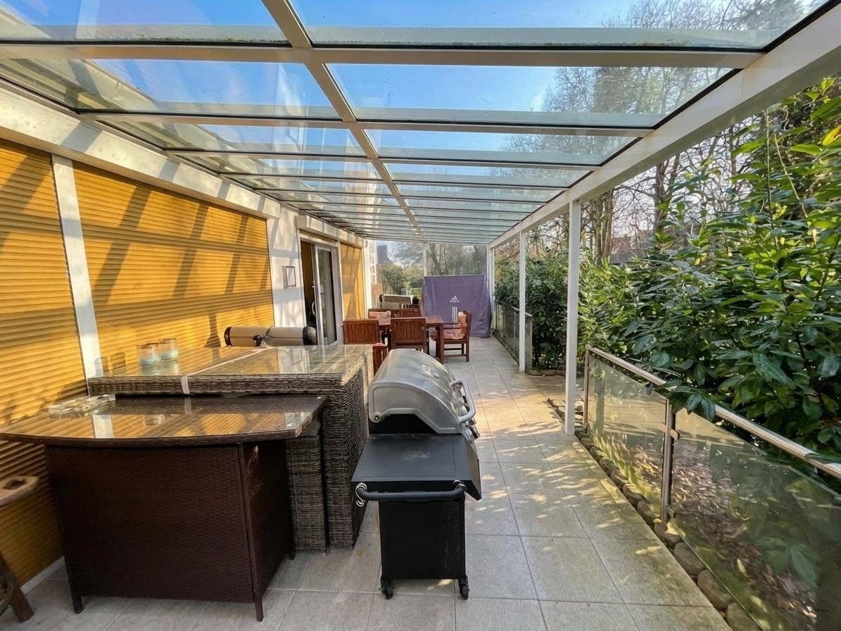 Prenájom bytu 5-izbový 167 m², Schloßgarten 49, Hamburg, Hamburg Prenájom bytu 5-izbový 167 m², Schloßgarten 49, Hamburg, Hamburg