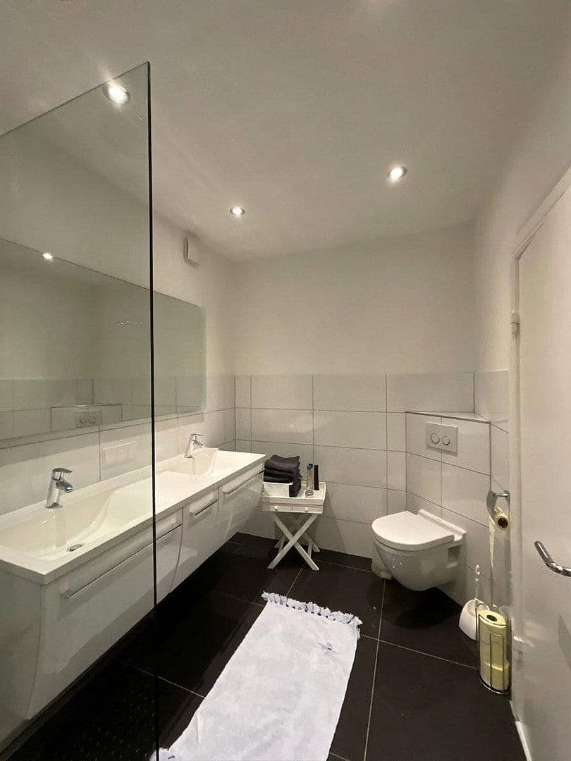 Prenájom bytu 5-izbový 167 m², Schloßgarten 49, Hamburg, Hamburg Prenájom bytu 5-izbový 167 m², Schloßgarten 49, Hamburg, Hamburg