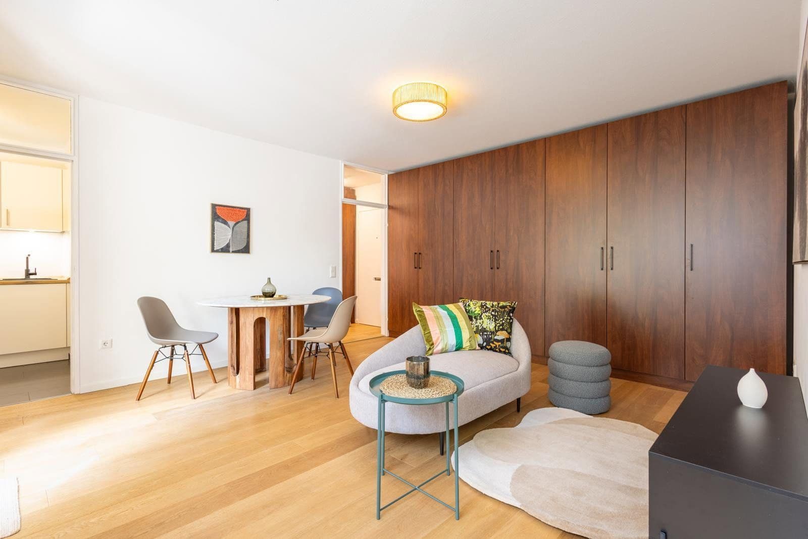 Prenájom bytu 2-izbový 50 m², Johann-Fichte-Str.11, München, Bavorsko Prenájom bytu 2-izbový 50 m², Johann-Fichte-Str.11, München, Bavorsko