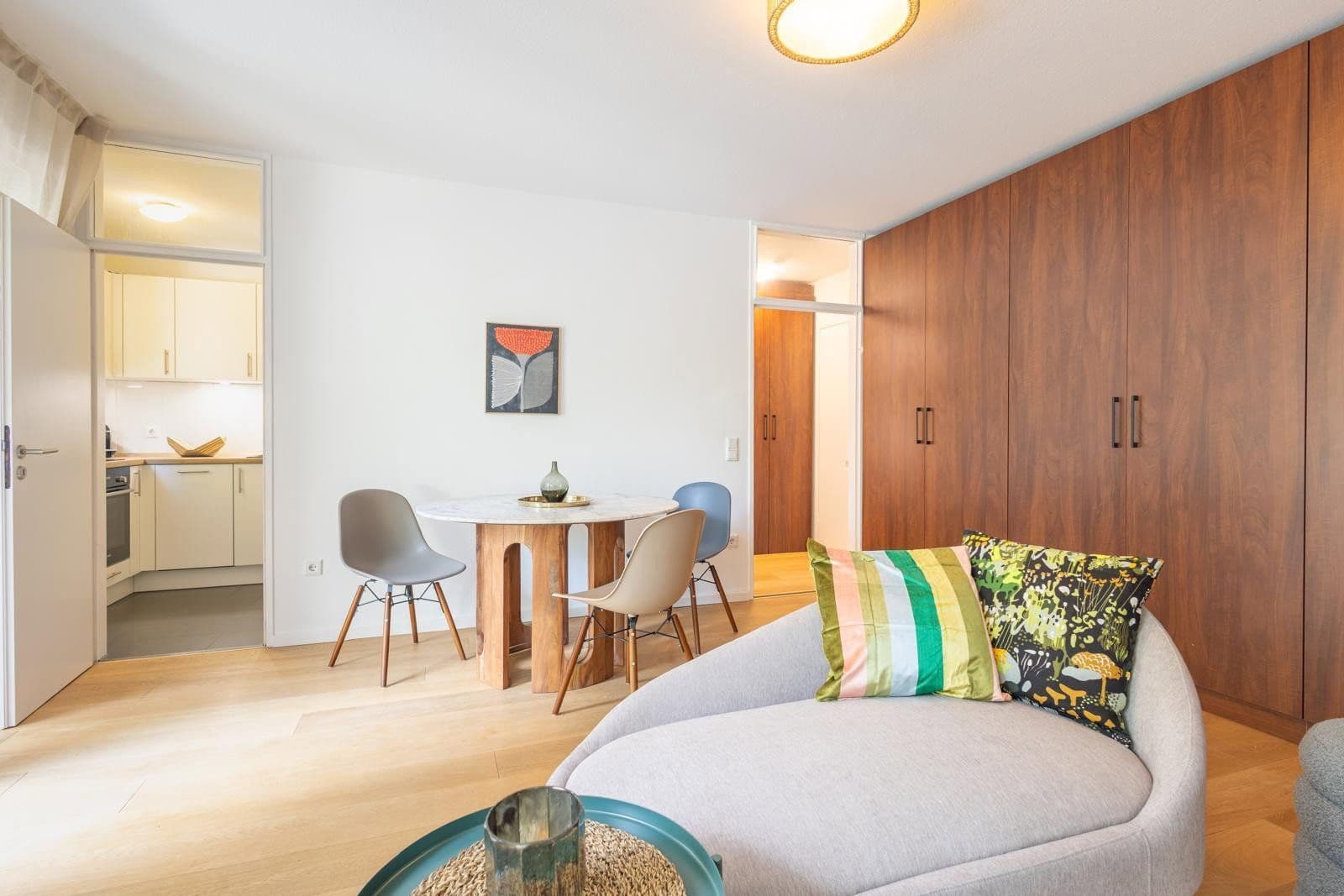 Prenájom bytu 2-izbový 50 m², Johann-Fichte-Str.11, München, Bavorsko Prenájom bytu 2-izbový 50 m², Johann-Fichte-Str.11, München, Bavorsko