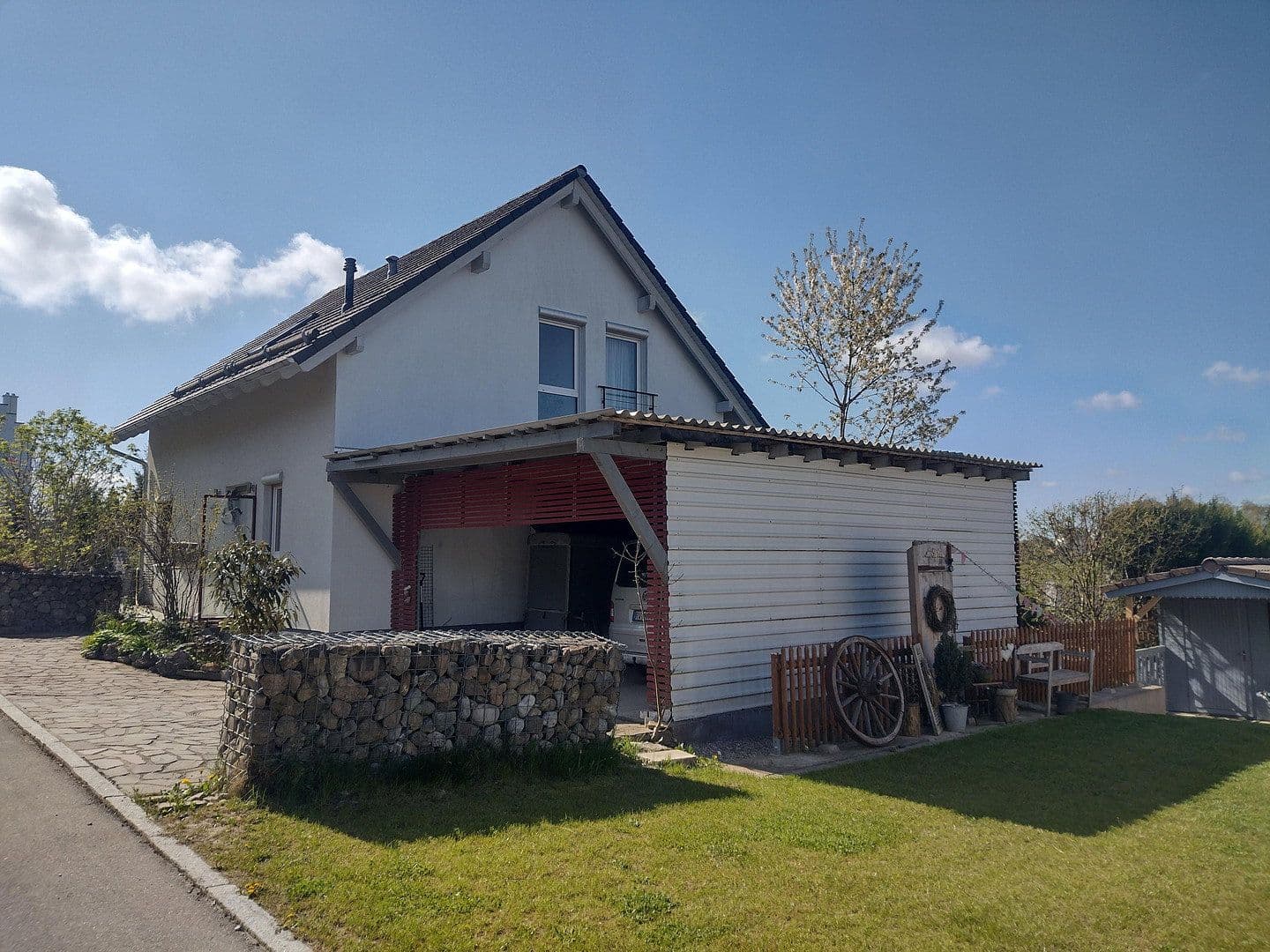 Predaj domu 172 m², pozemek 697 m², Ostrach, Bádensko-Wurttembersko Predaj domu 172 m², pozemek 697 m², Ostrach, Bádensko-Wurttembersko