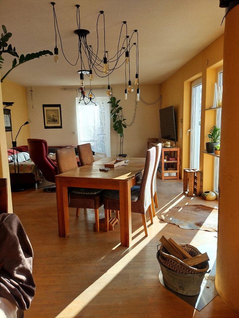 Predaj domu 172 m², pozemek 697 m², Ostrach, Bádensko-Wurttembersko Predaj domu 172 m², pozemek 697 m², Ostrach, Bádensko-Wurttembersko