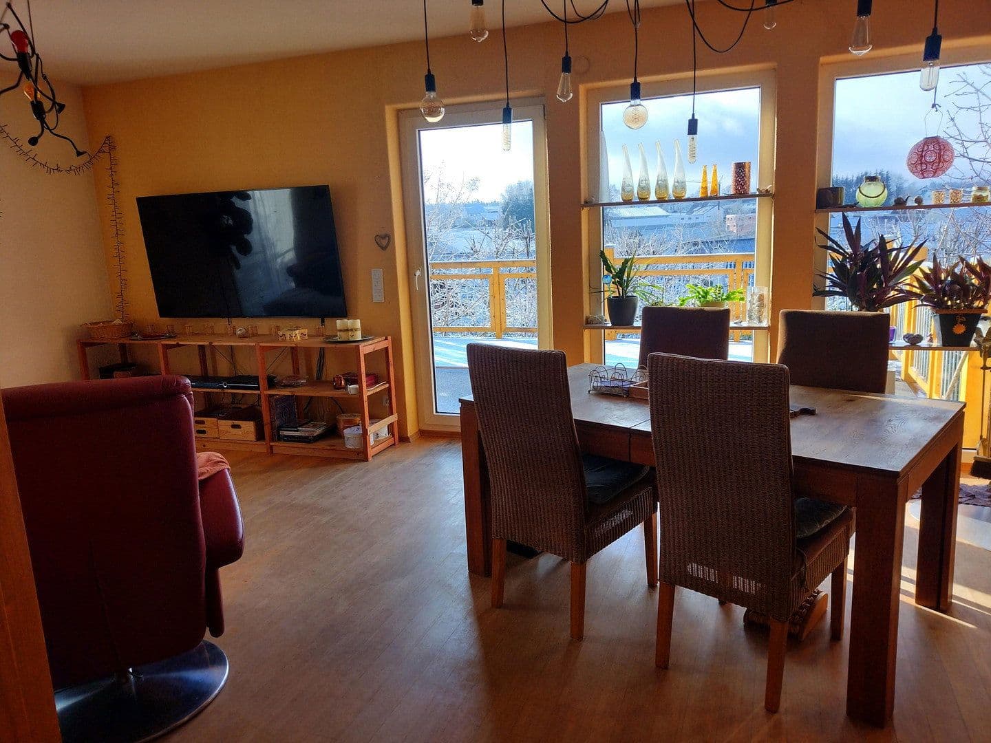 Predaj domu 172 m², pozemek 697 m², Ostrach, Bádensko-Wurttembersko Predaj domu 172 m², pozemek 697 m², Ostrach, Bádensko-Wurttembersko