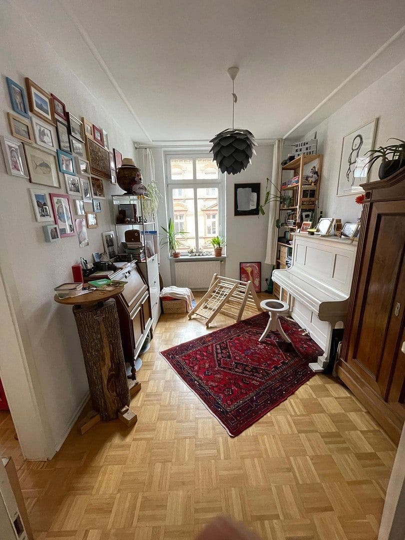 Prenájom bytu 3-izbový 80 m², Klauprechtstraße 28, Karlsruhe, Bádensko-Wurttembersko Prenájom bytu 3-izbový 80 m², Klauprechtstraße 28, Karlsruhe, Bádensko-Wurttembersko