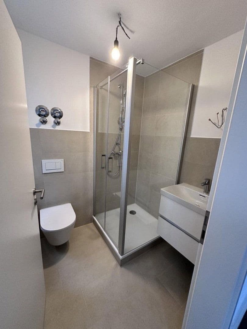 Prenájom bytu 4-izbový 99 m², Max-von-Müller-Str. 8, Rottenburg a. d. Laaber, Bavorsko Prenájom bytu 4-izbový 99 m², Max-von-Müller-Str. 8, Rottenburg a. d. Laaber, Bavorsko