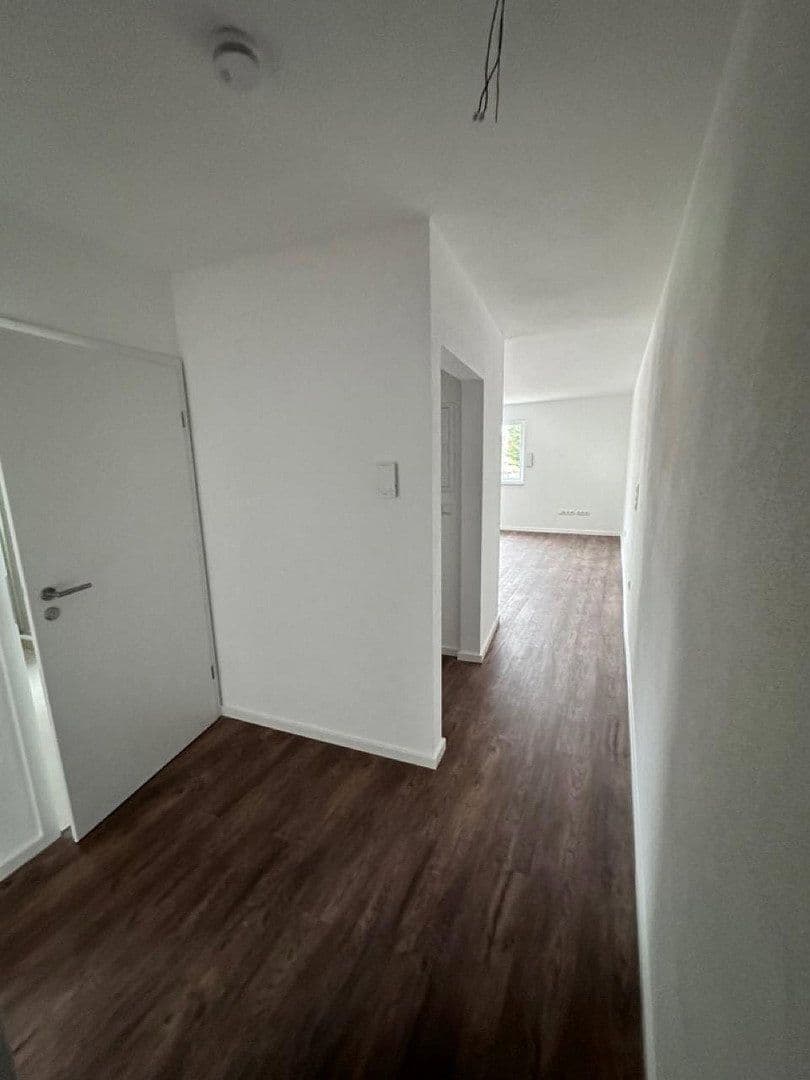 Prenájom bytu 4-izbový 99 m², Max-von-Müller-Str. 8, Rottenburg a. d. Laaber, Bavorsko Prenájom bytu 4-izbový 99 m², Max-von-Müller-Str. 8, Rottenburg a. d. Laaber, Bavorsko