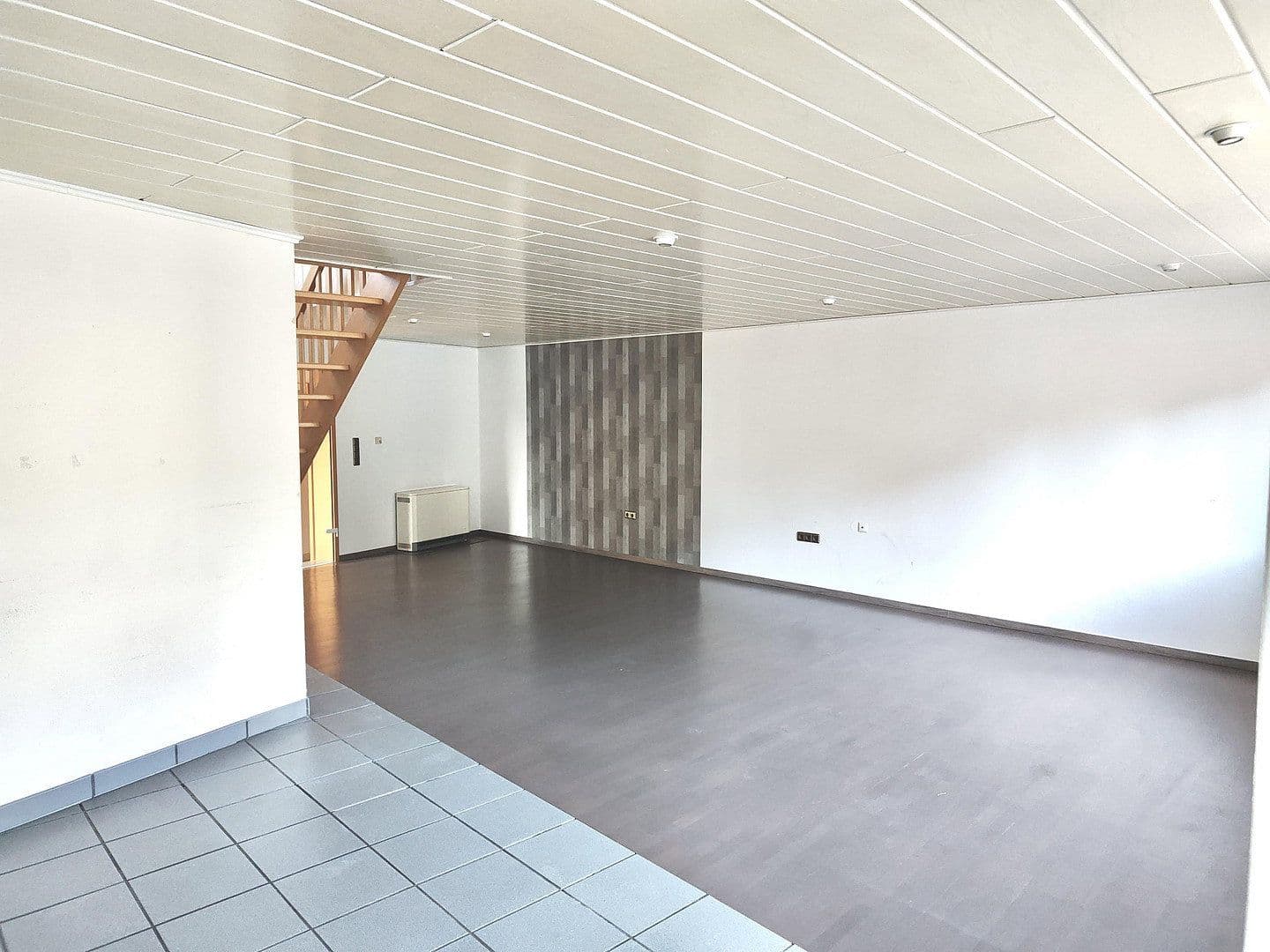 Predaj domu 294 m², pozemek 822 m², Östringen, Bádensko-Wurttembersko Predaj domu 294 m², pozemek 822 m², Östringen, Bádensko-Wurttembersko