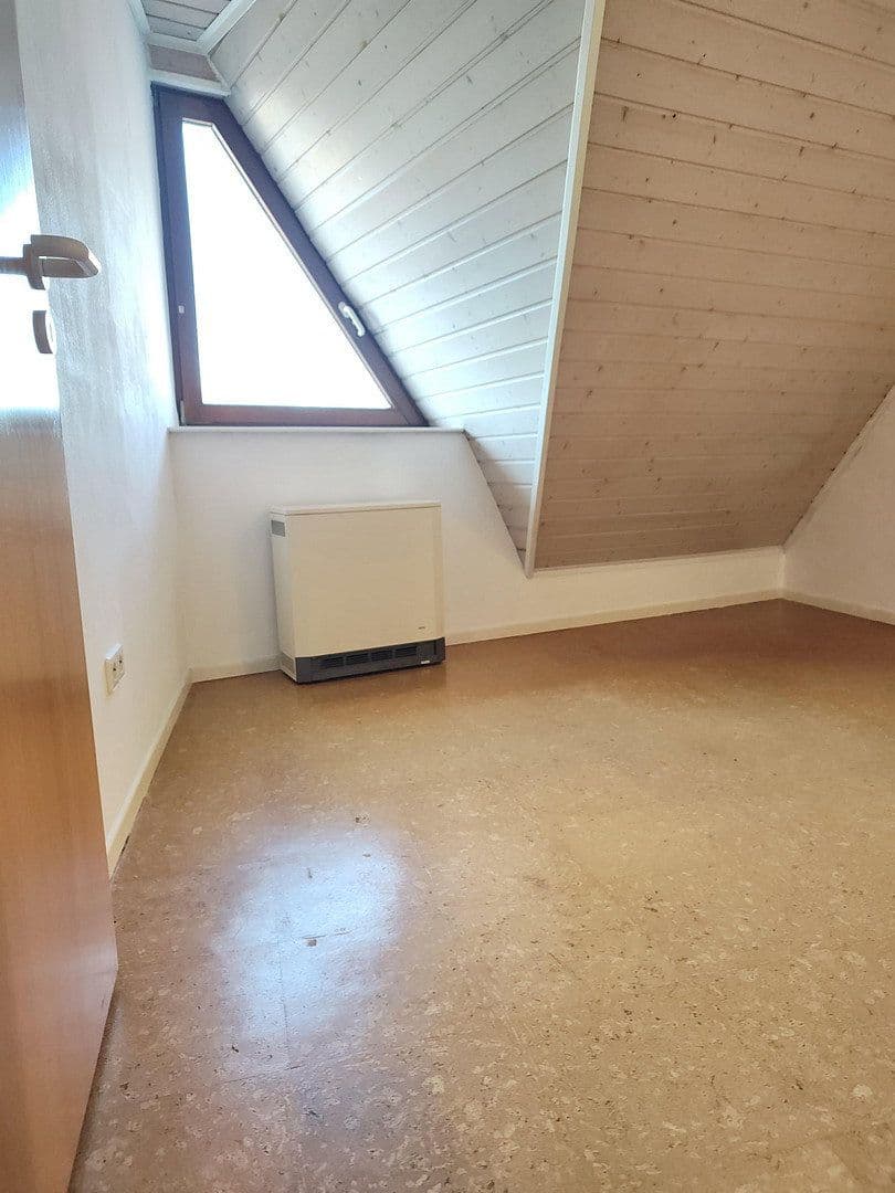 Predaj domu 294 m², pozemek 822 m², Östringen, Bádensko-Wurttembersko Predaj domu 294 m², pozemek 822 m², Östringen, Bádensko-Wurttembersko