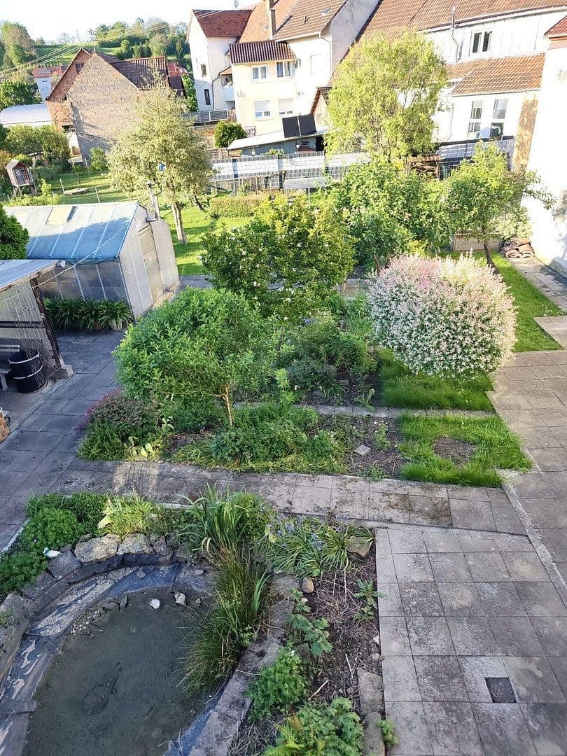 Predaj domu 294 m², pozemek 822 m², Östringen, Bádensko-Wurttembersko Predaj domu 294 m², pozemek 822 m², Östringen, Bádensko-Wurttembersko