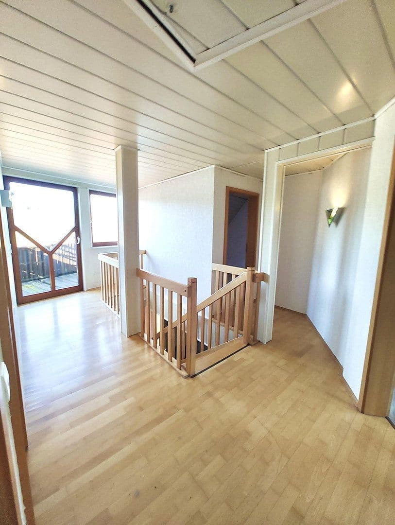 Predaj domu 294 m², pozemek 822 m², Östringen, Bádensko-Wurttembersko Predaj domu 294 m², pozemek 822 m², Östringen, Bádensko-Wurttembersko