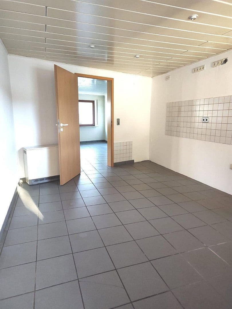 Predaj domu 294 m², pozemek 822 m², Östringen, Bádensko-Wurttembersko Predaj domu 294 m², pozemek 822 m², Östringen, Bádensko-Wurttembersko