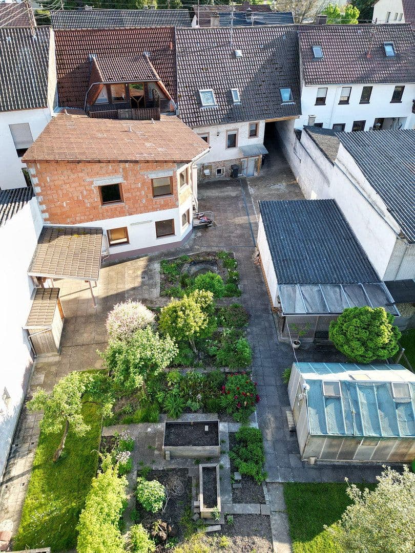 Predaj domu 294 m², pozemek 822 m², Östringen, Bádensko-Wurttembersko Predaj domu 294 m², pozemek 822 m², Östringen, Bádensko-Wurttembersko