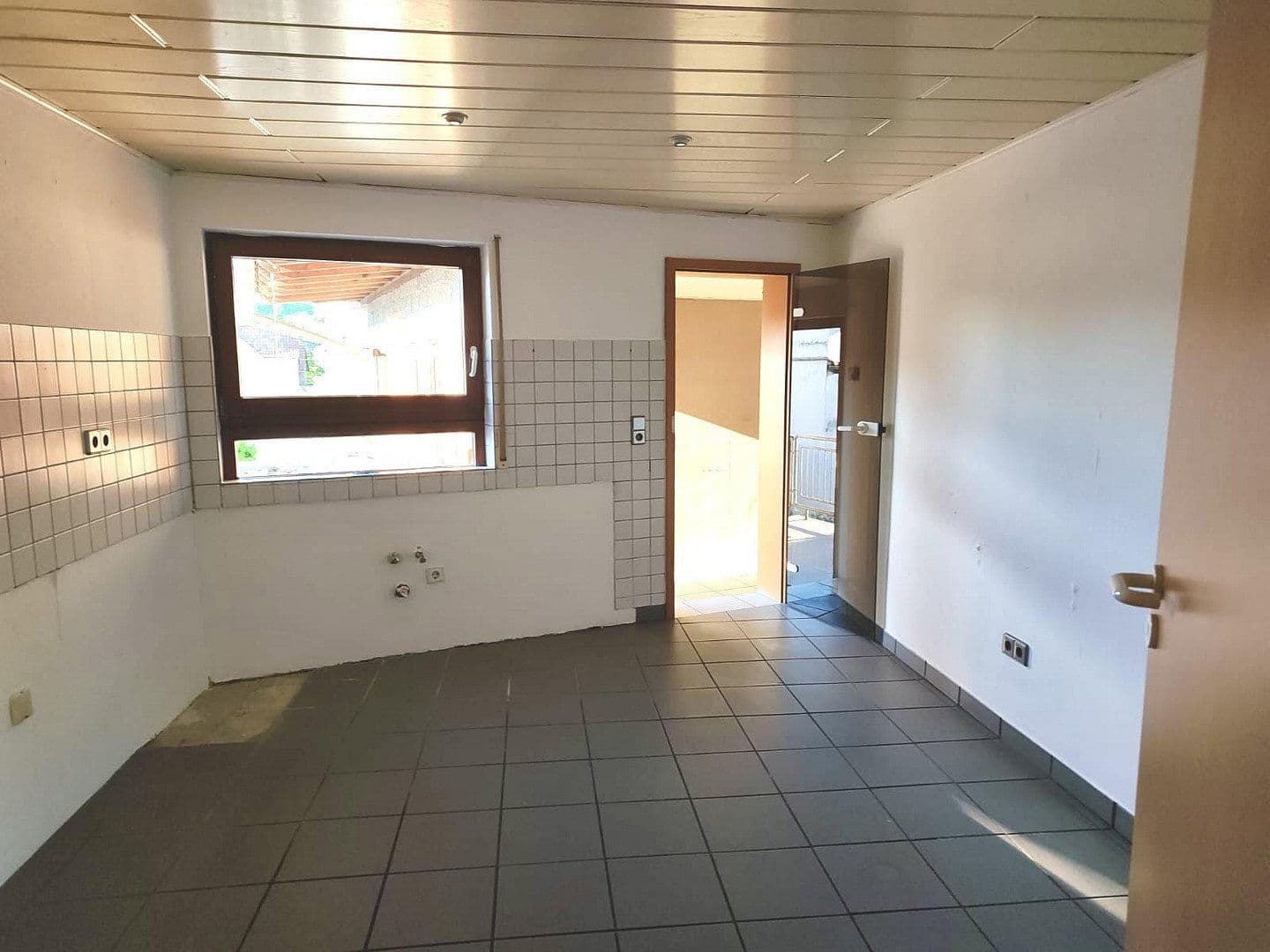 Predaj domu 294 m², pozemek 822 m², Östringen, Bádensko-Wurttembersko Predaj domu 294 m², pozemek 822 m², Östringen, Bádensko-Wurttembersko