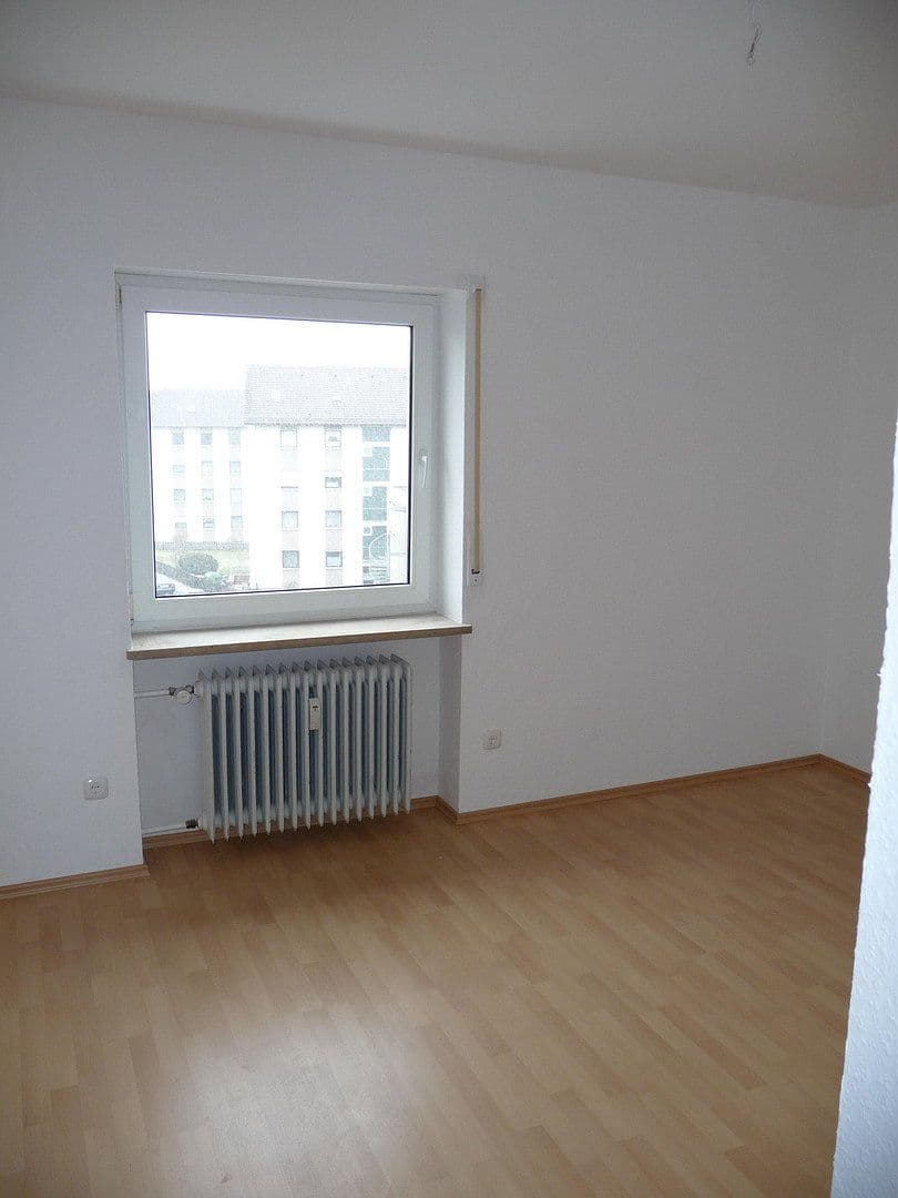 Prenájom bytu 3-izbový 95 m², Ansbach, Bavorsko Prenájom bytu 3-izbový 95 m², Ansbach, Bavorsko