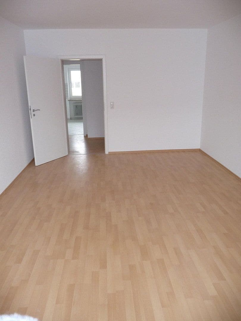 Prenájom bytu 3-izbový 95 m², Ansbach, Bavorsko Prenájom bytu 3-izbový 95 m², Ansbach, Bavorsko