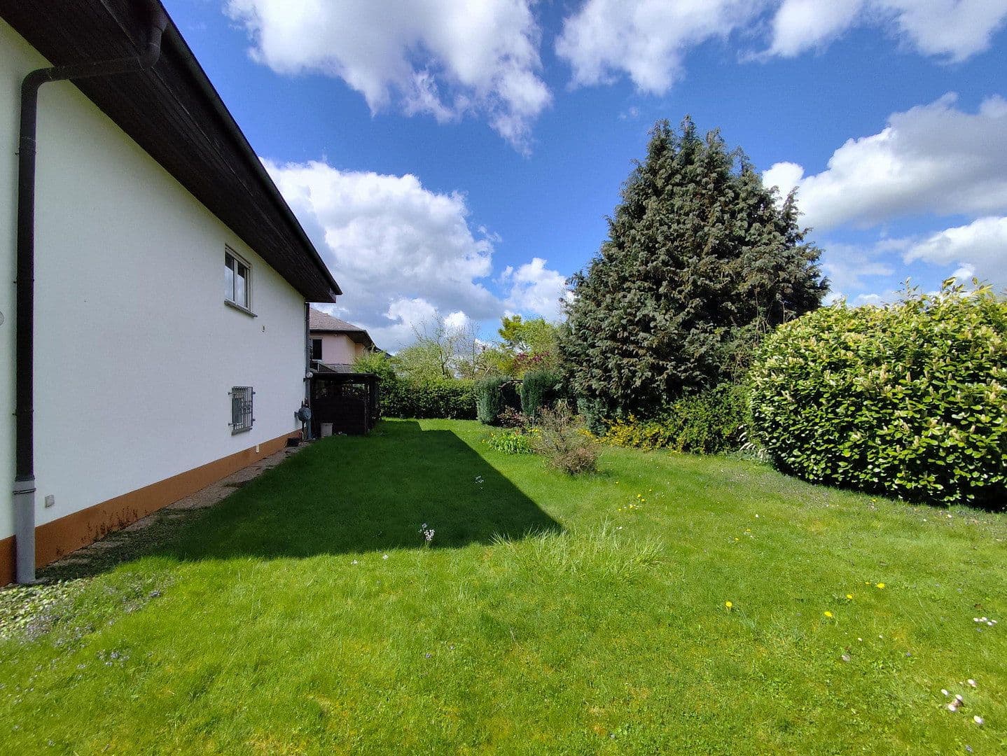 Predaj domu 247 m², pozemek 875 m², Pflasterwiese 7, Idstein, Hesensko Predaj domu 247 m², pozemek 875 m², Pflasterwiese 7, Idstein, Hesensko