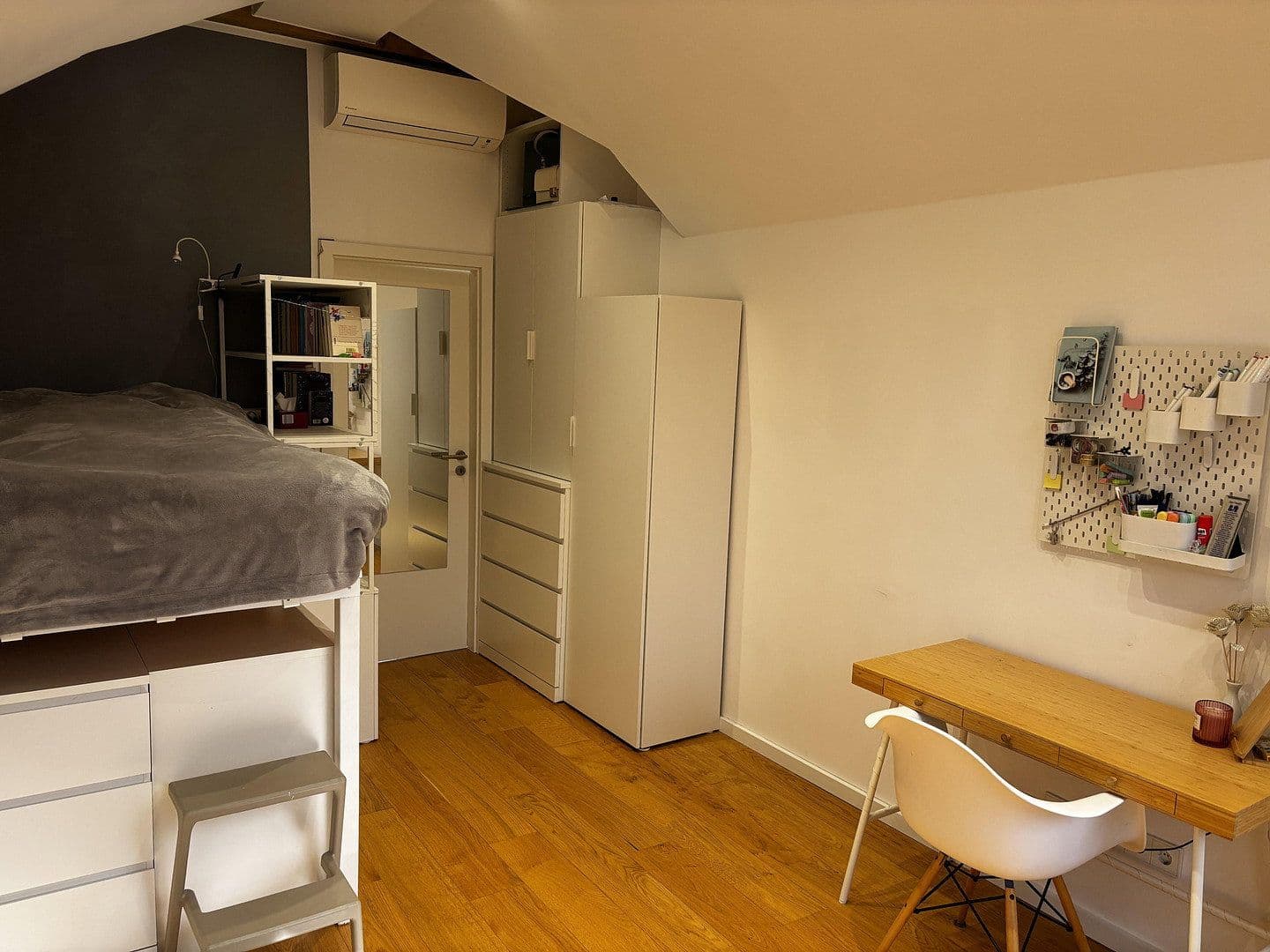Predaj domu 124 m², pozemek 220 m², Düsseldorf, Severné Porýnie - Westfálsko Predaj domu 124 m², pozemek 220 m², Düsseldorf, Severné Porýnie - Westfálsko