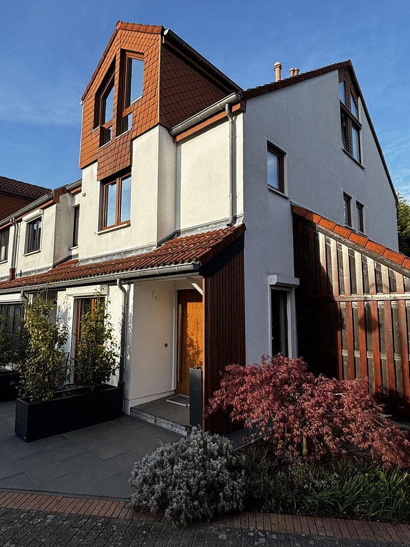 Predaj domu 124 m², pozemek 220 m², Düsseldorf, Severné Porýnie - Westfálsko Predaj domu 124 m², pozemek 220 m², Düsseldorf, Severné Porýnie - Westfálsko