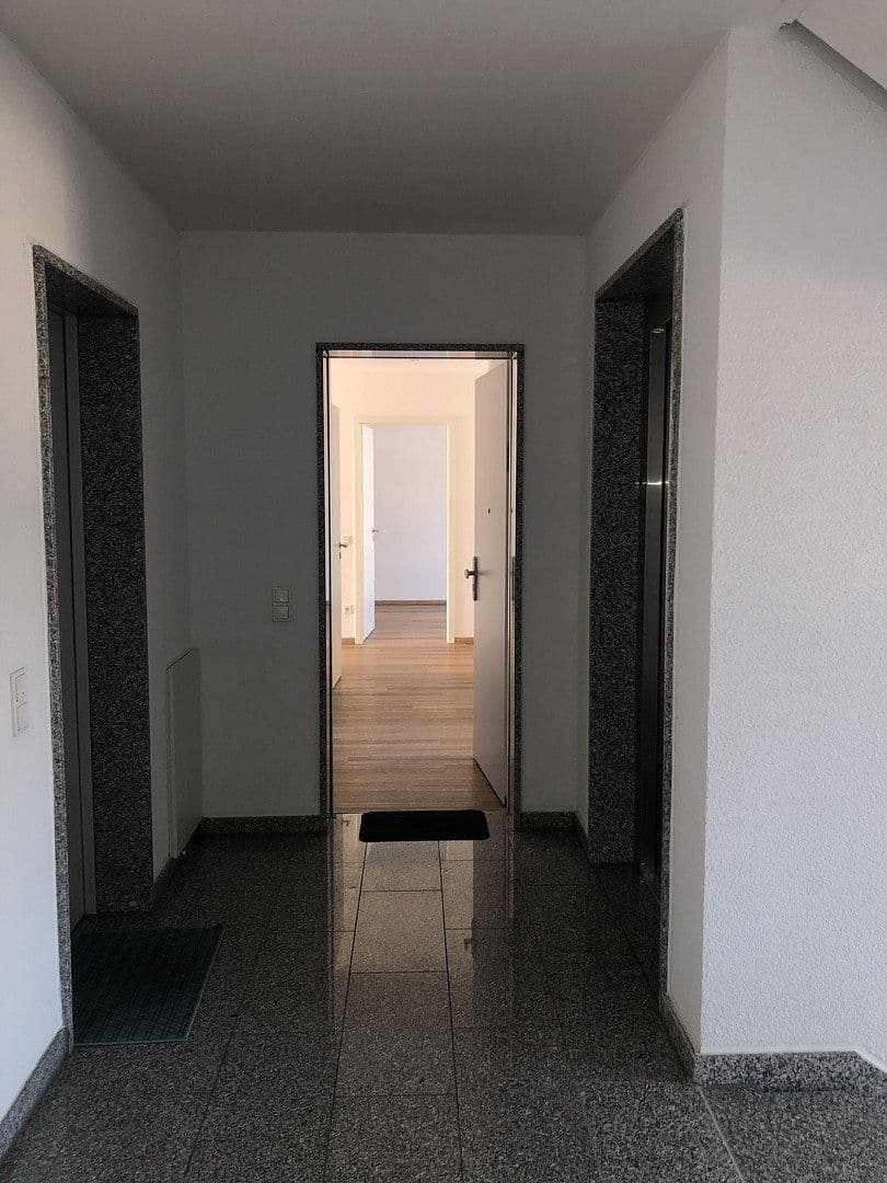 Prenájom bytu 3-izbový 87 m², Langenfeld (Rheinland), Severné Porýnie - Westfálsko Prenájom bytu 3-izbový 87 m², Langenfeld (Rheinland), Severné Porýnie - Westfálsko