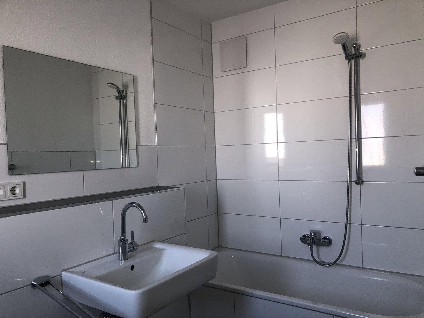 Prenájom bytu 3-izbový 87 m², Langenfeld (Rheinland), Severné Porýnie - Westfálsko Prenájom bytu 3-izbový 87 m², Langenfeld (Rheinland), Severné Porýnie - Westfálsko