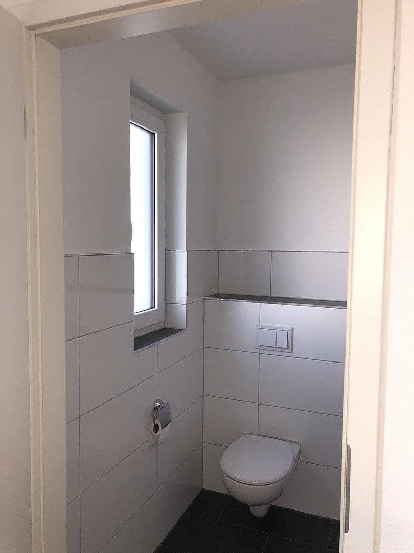 Prenájom bytu 3-izbový 87 m², Langenfeld (Rheinland), Severné Porýnie - Westfálsko Prenájom bytu 3-izbový 87 m², Langenfeld (Rheinland), Severné Porýnie - Westfálsko