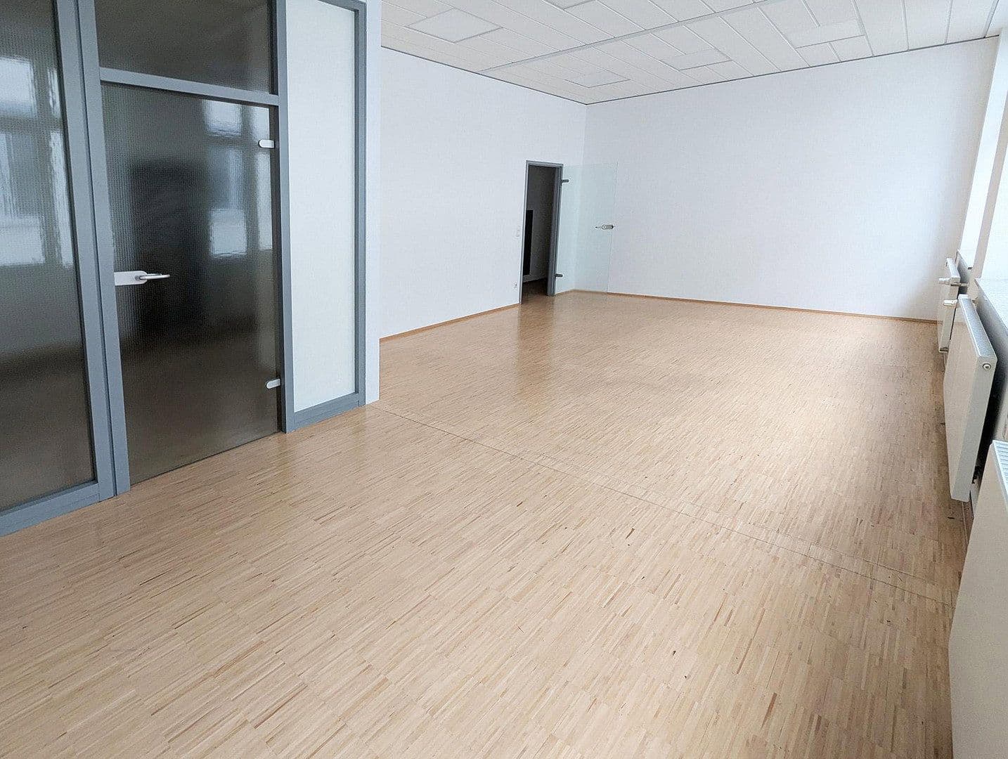 Prenájom kancelárie 107 m², Lameystr. 8A, Pforzheim, Bádensko-Wurttembersko Prenájom kancelárie 107 m², Lameystr. 8A, Pforzheim, Bádensko-Wurttembersko