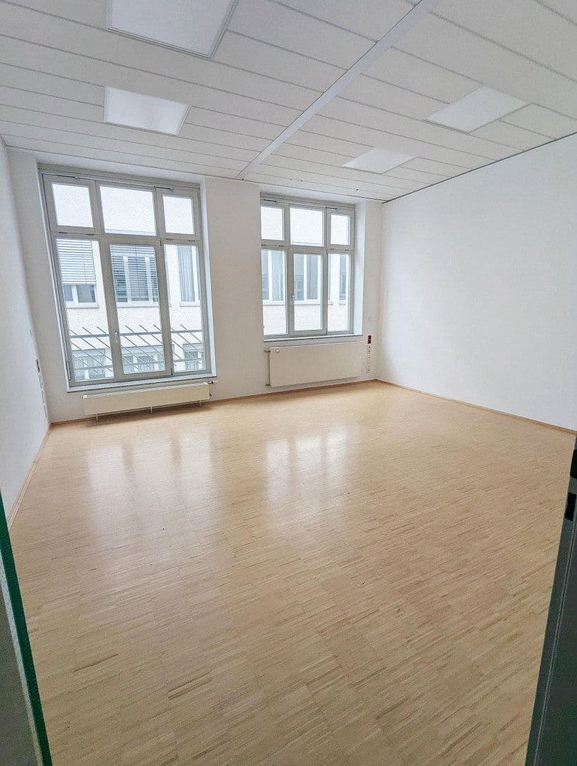 Prenájom kancelárie 107 m², Lameystr. 8A, Pforzheim, Bádensko-Wurttembersko Prenájom kancelárie 107 m², Lameystr. 8A, Pforzheim, Bádensko-Wurttembersko