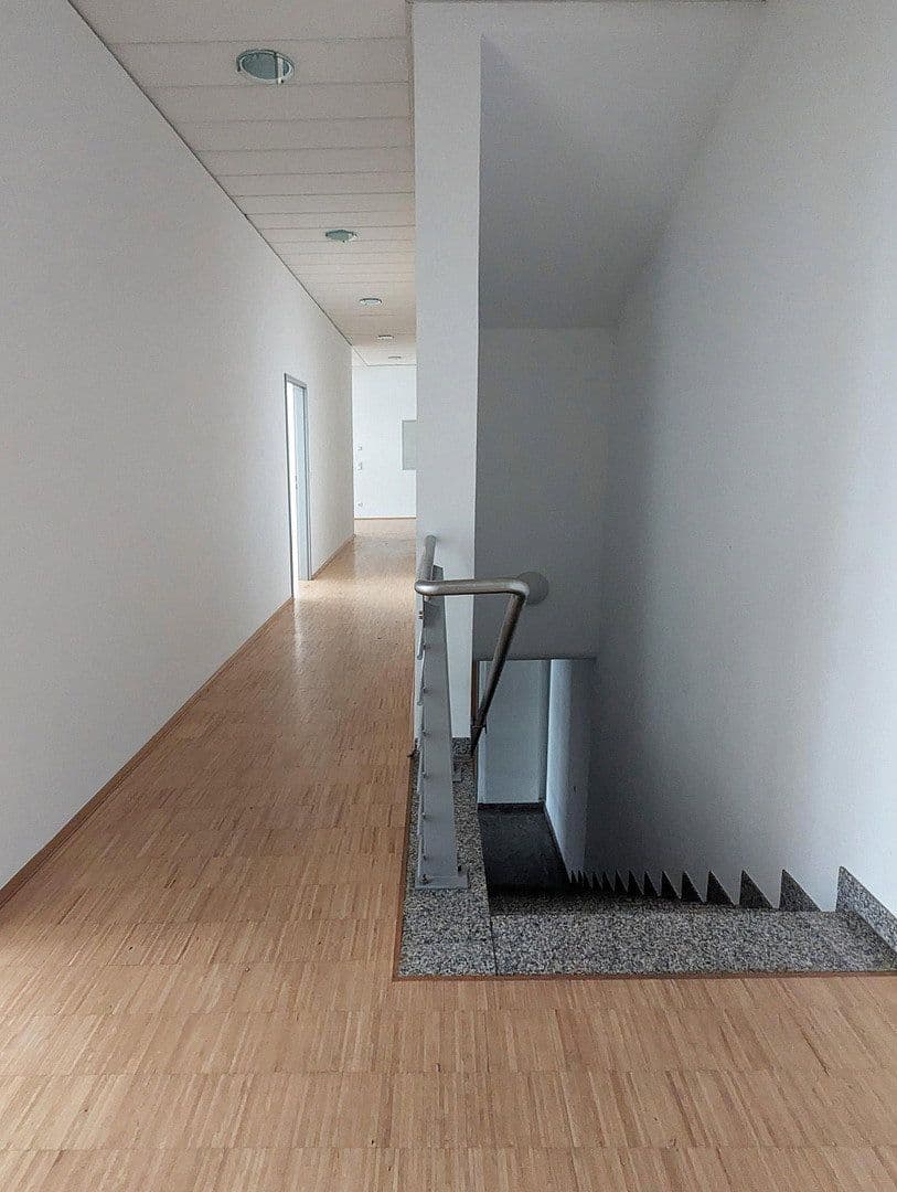Prenájom kancelárie 107 m², Lameystr. 8A, Pforzheim, Bádensko-Wurttembersko Prenájom kancelárie 107 m², Lameystr. 8A, Pforzheim, Bádensko-Wurttembersko