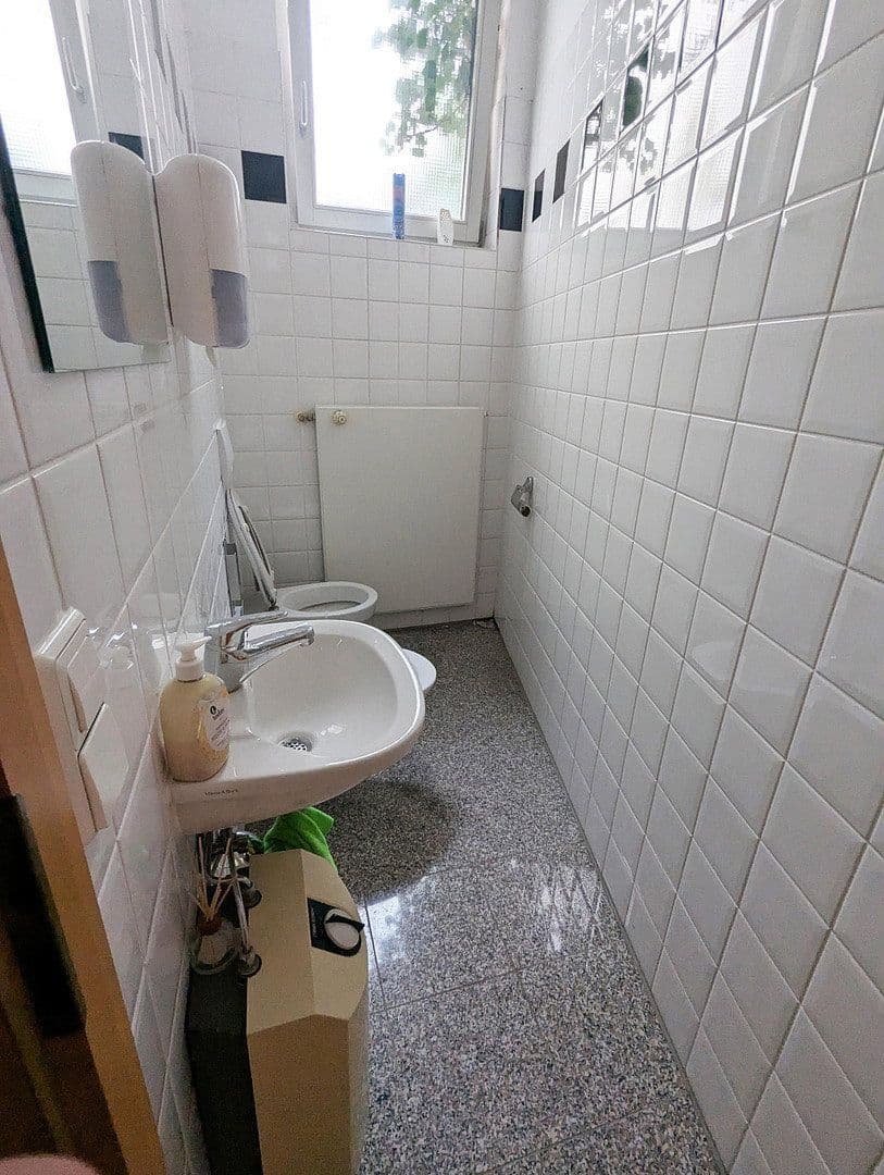 Prenájom kancelárie 107 m², Lameystr. 8A, Pforzheim, Bádensko-Wurttembersko Prenájom kancelárie 107 m², Lameystr. 8A, Pforzheim, Bádensko-Wurttembersko