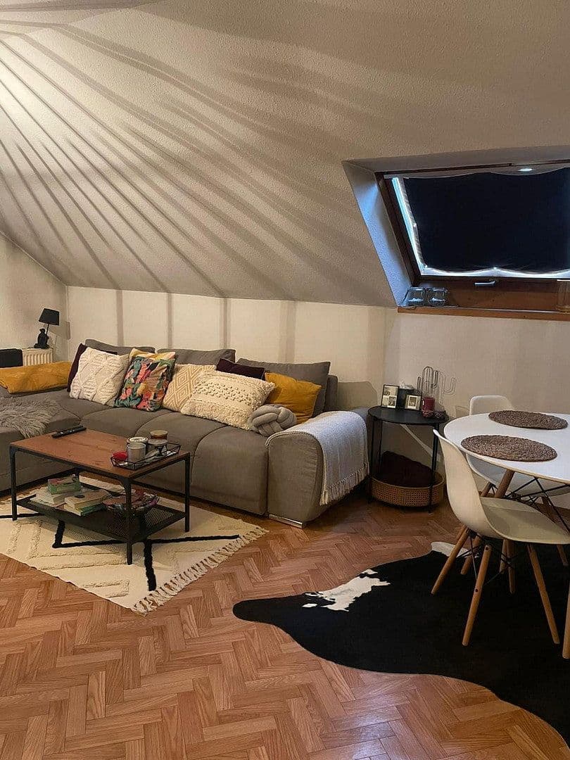 Prenájom bytu 2-izbový 64 m², Eisenberg (Pfalz), Porýnie-Falcko Prenájom bytu 2-izbový 64 m², Eisenberg (Pfalz), Porýnie-Falcko