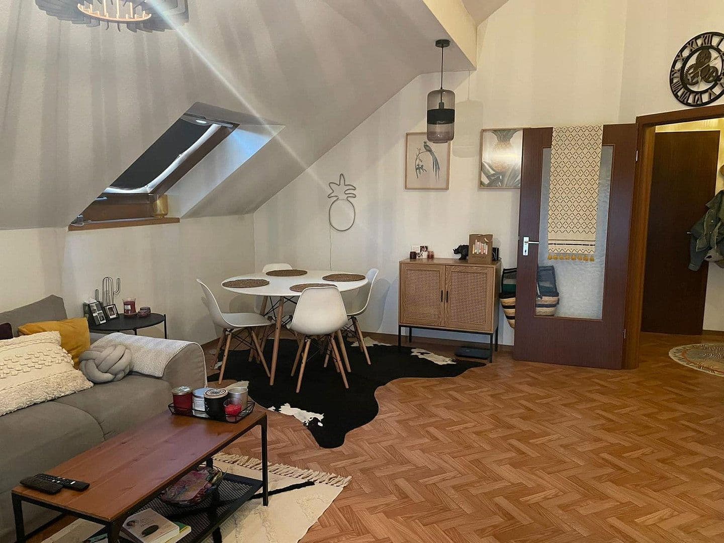 Prenájom bytu 2-izbový 64 m², Eisenberg (Pfalz), Porýnie-Falcko Prenájom bytu 2-izbový 64 m², Eisenberg (Pfalz), Porýnie-Falcko