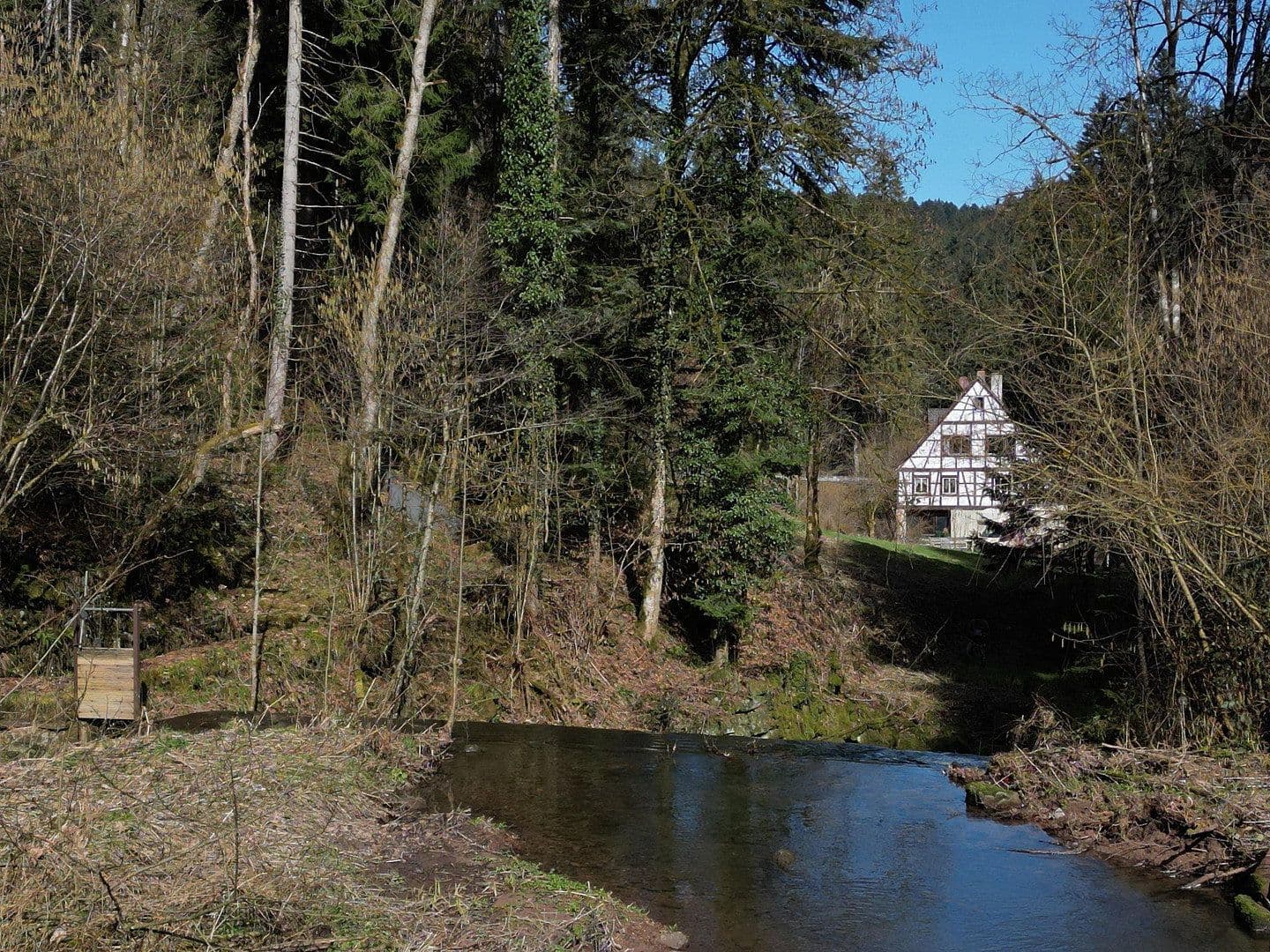 Predaj domu 200 m², pozemek 20.000 m², Alpirsbach, Bádensko-Wurttembersko Predaj domu 200 m², pozemek 20.000 m², Alpirsbach, Bádensko-Wurttembersko