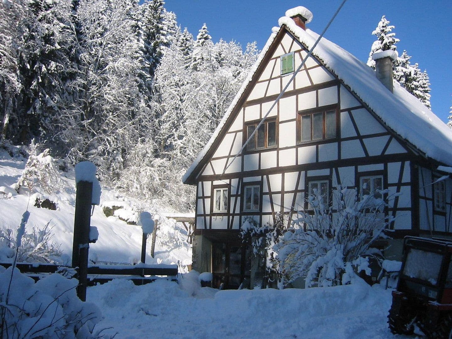 Predaj domu 200 m², pozemek 20.000 m², Alpirsbach, Bádensko-Wurttembersko Predaj domu 200 m², pozemek 20.000 m², Alpirsbach, Bádensko-Wurttembersko