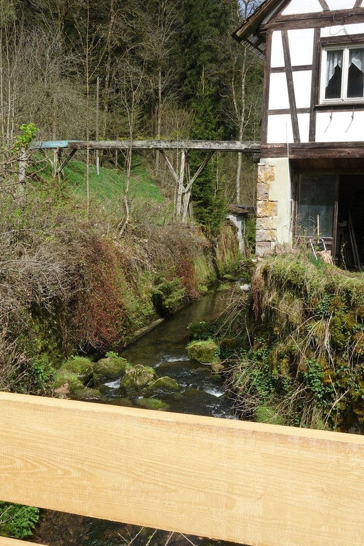 Predaj domu 200 m², pozemek 20.000 m², Alpirsbach, Bádensko-Wurttembersko Predaj domu 200 m², pozemek 20.000 m², Alpirsbach, Bádensko-Wurttembersko