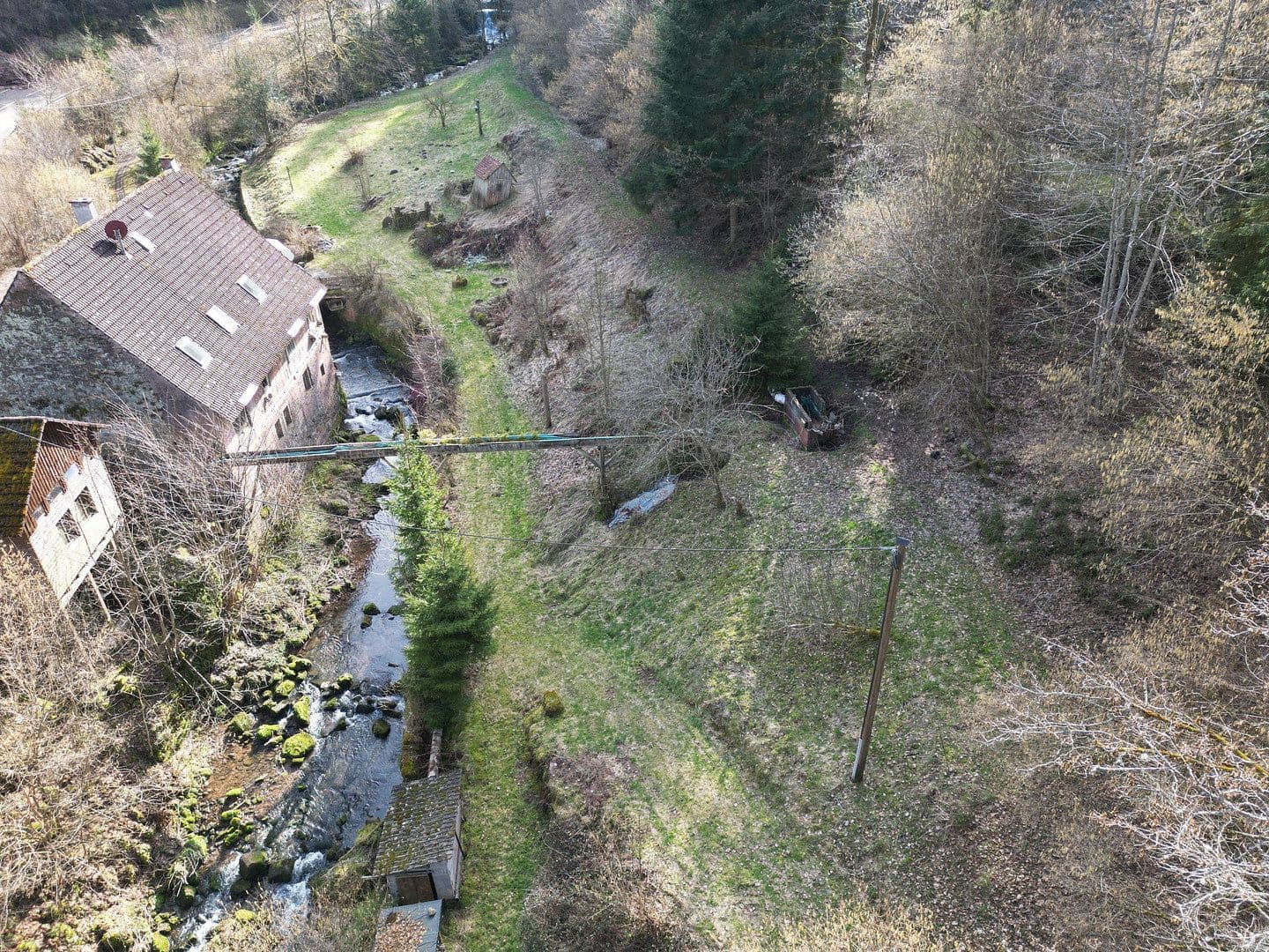 Predaj domu 200 m², pozemek 20.000 m², Alpirsbach, Bádensko-Wurttembersko Predaj domu 200 m², pozemek 20.000 m², Alpirsbach, Bádensko-Wurttembersko