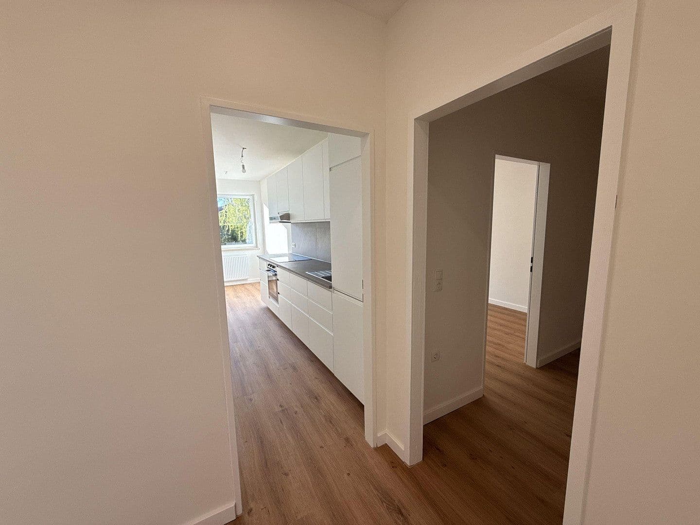 Prenájom bytu 2-izbový 75 m², Hittfelder Straße 6a, Rosengarten, Dolné Sasko Prenájom bytu 2-izbový 75 m², Hittfelder Straße 6a, Rosengarten, Dolné Sasko