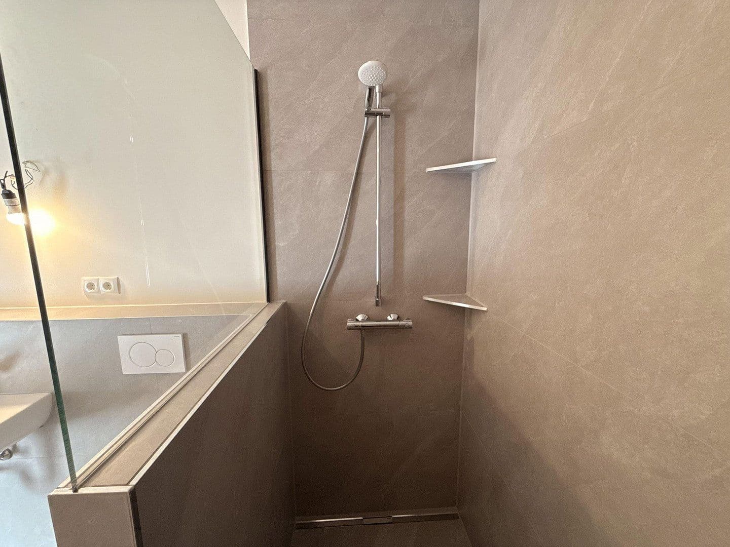 Prenájom bytu 2-izbový 75 m², Hittfelder Straße 6a, Rosengarten, Dolné Sasko Prenájom bytu 2-izbový 75 m², Hittfelder Straße 6a, Rosengarten, Dolné Sasko