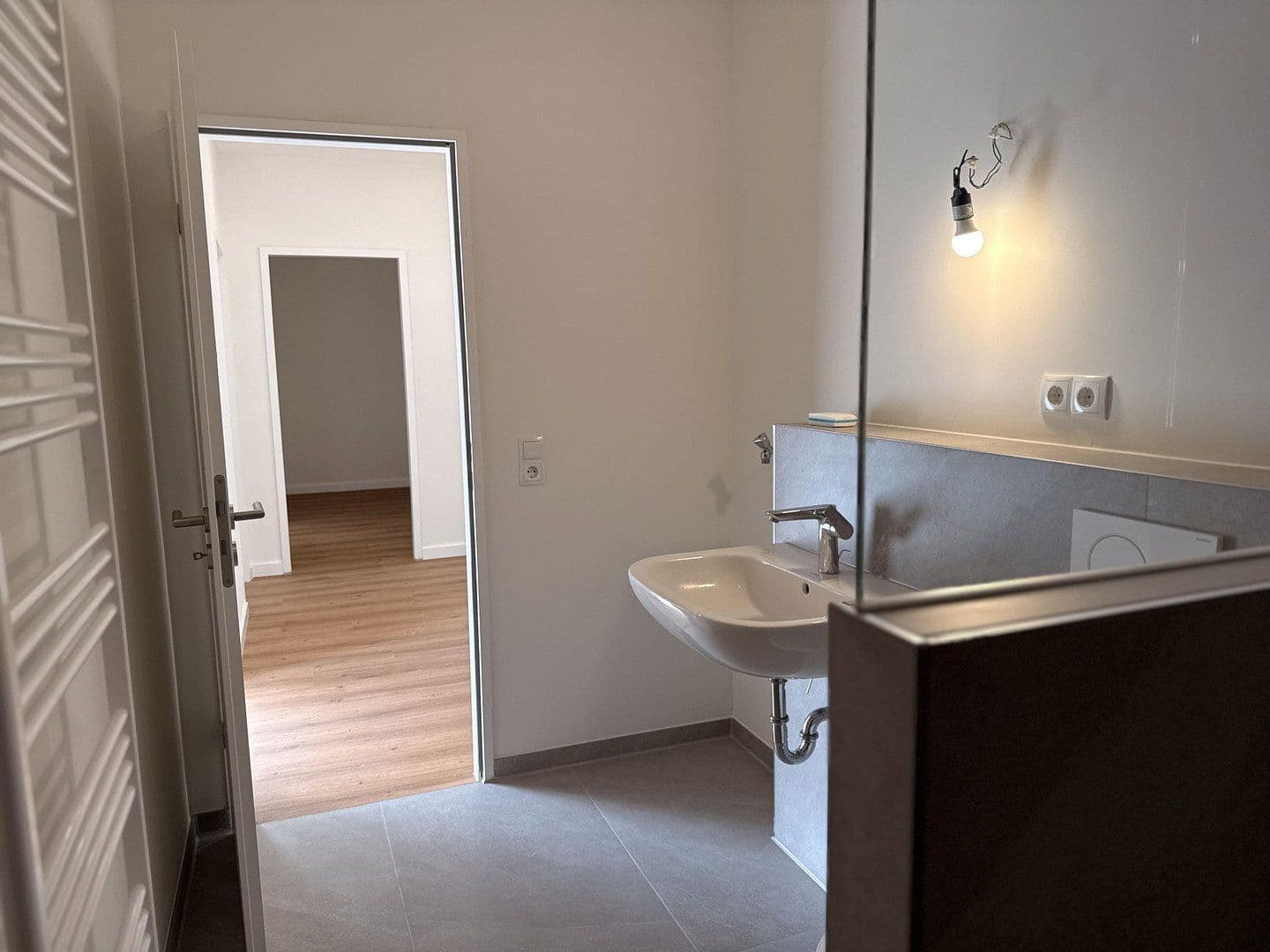 Prenájom bytu 2-izbový 75 m², Hittfelder Straße 6a, Rosengarten, Dolné Sasko Prenájom bytu 2-izbový 75 m², Hittfelder Straße 6a, Rosengarten, Dolné Sasko