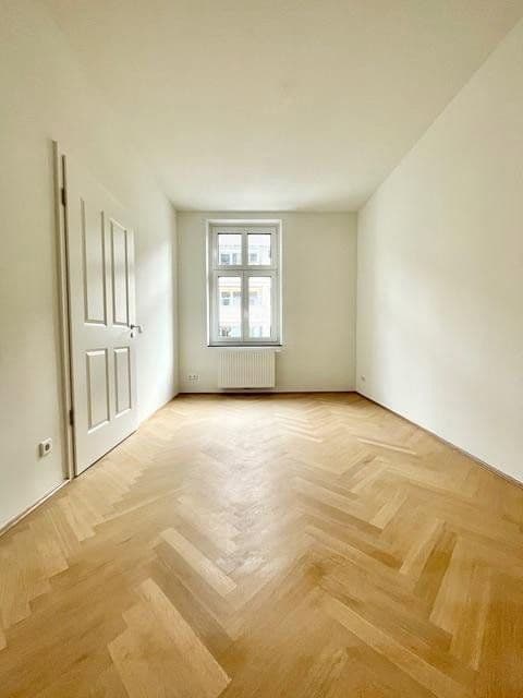 Predaj bytu 3-izbový 77 m², Düsseldorf, Severné Porýnie - Westfálsko Predaj bytu 3-izbový 77 m², Düsseldorf, Severné Porýnie - Westfálsko