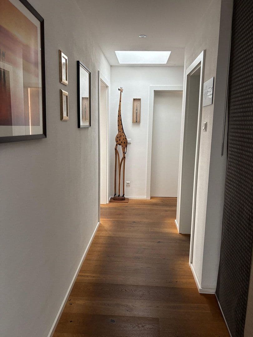 Predaj bytu 5-izbový 152 m², Stuttgart, Bádensko-Wurttembersko Predaj bytu 5-izbový 152 m², Stuttgart, Bádensko-Wurttembersko