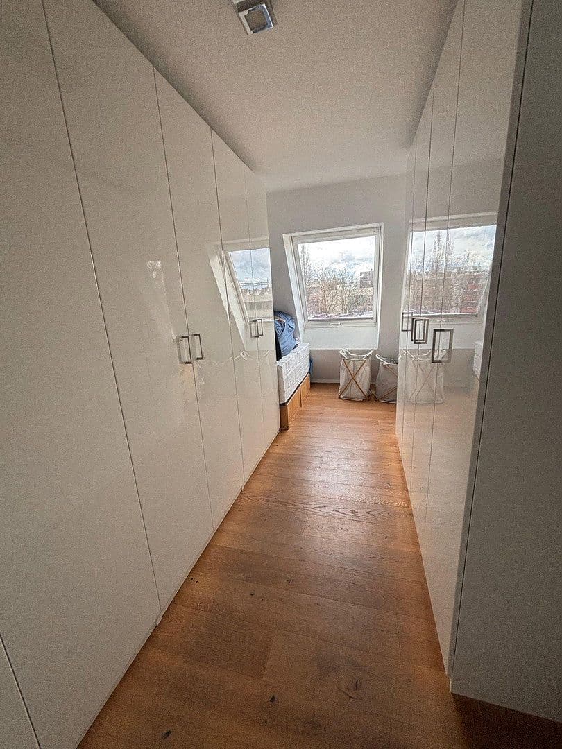 Predaj bytu 5-izbový 152 m², Stuttgart, Bádensko-Wurttembersko Predaj bytu 5-izbový 152 m², Stuttgart, Bádensko-Wurttembersko