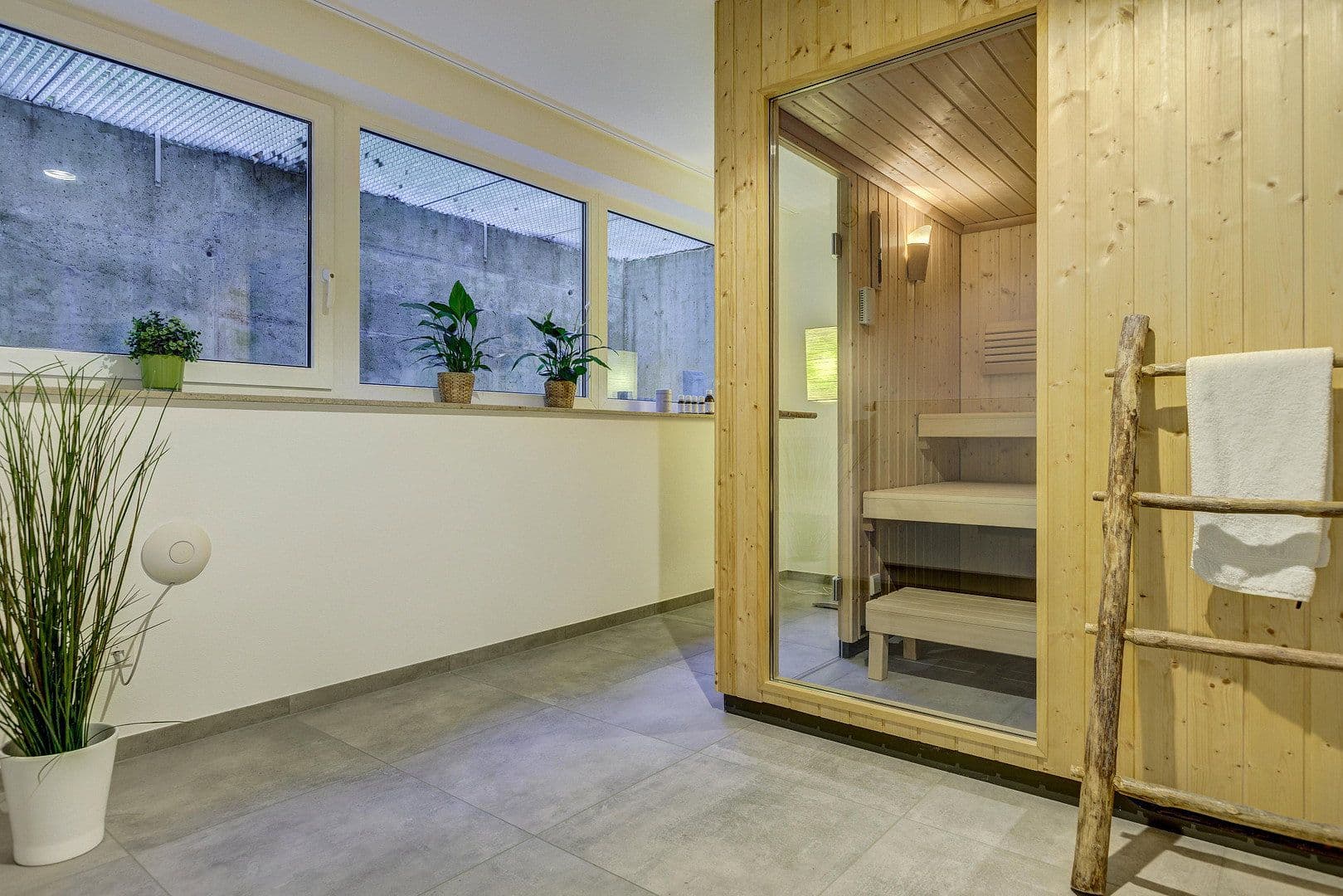 Predaj domu 343 m², pozemek 837 m², Wiesbaden, Hesensko Predaj domu 343 m², pozemek 837 m², Wiesbaden, Hesensko