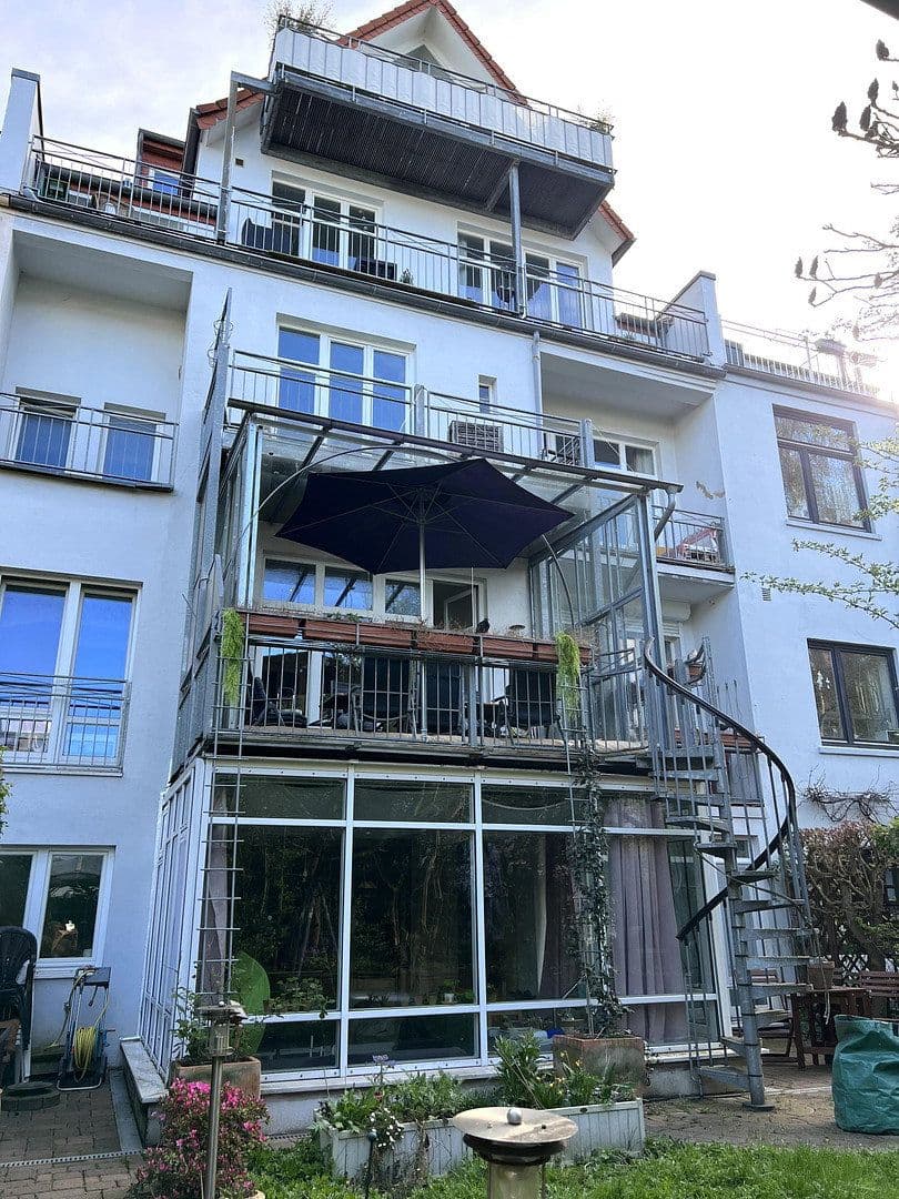 Predaj domu 553 m², pozemek 341 m², Schubertstrasse, 28, Bremen, Brémy Predaj domu 553 m², pozemek 341 m², Schubertstrasse, 28, Bremen, Brémy