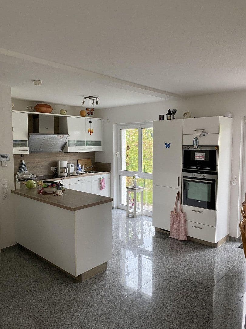 Predaj bytu 4-izbový 96 m², Rheinstrasse 89, Bremerhaven, Brémy Predaj bytu 4-izbový 96 m², Rheinstrasse 89, Bremerhaven, Brémy