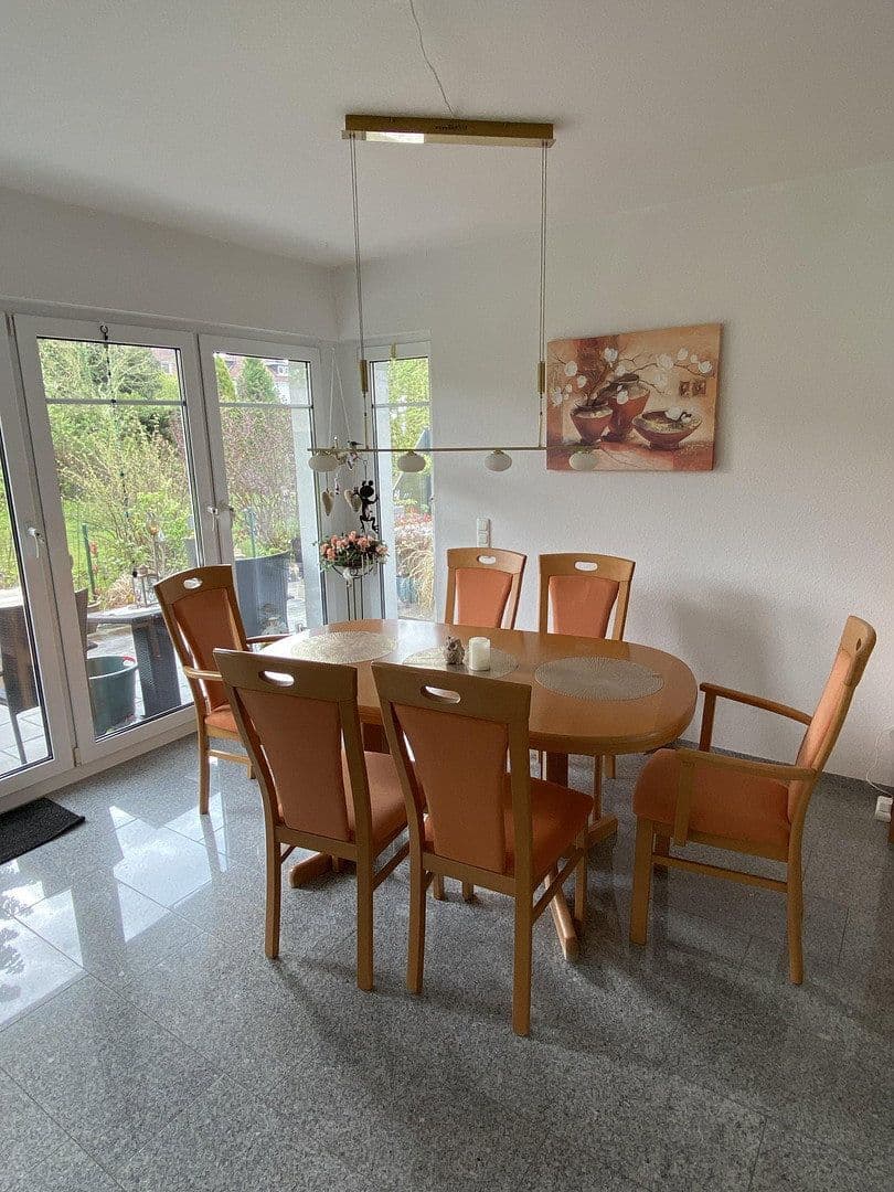 Predaj bytu 4-izbový 96 m², Rheinstrasse 89, Bremerhaven, Brémy Predaj bytu 4-izbový 96 m², Rheinstrasse 89, Bremerhaven, Brémy