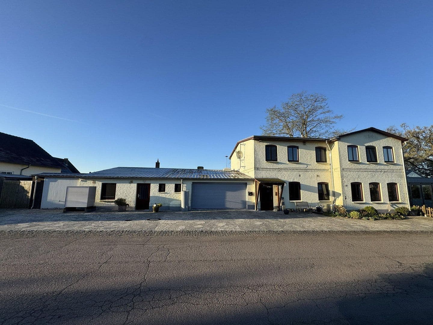 Predaj domu 338 m², pozemek 979 m², Niesgrau, Šlezvicko-Holštajnsko Predaj domu 338 m², pozemek 979 m², Niesgrau, Šlezvicko-Holštajnsko